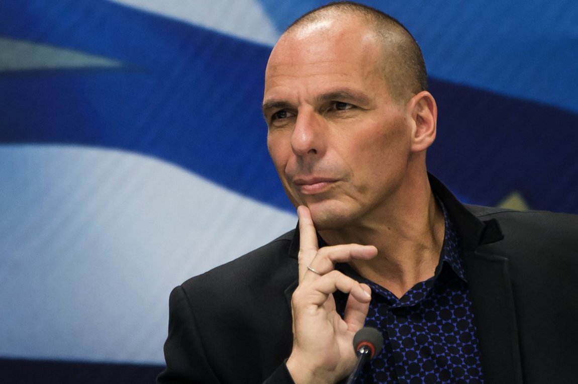 «Εμπιστεύομαι περισσότερο τον Σόιμπλε παρά τον Τσίπρα»: Φωτιές άναψε ο Βαρουφάκης με συνέντευξή του