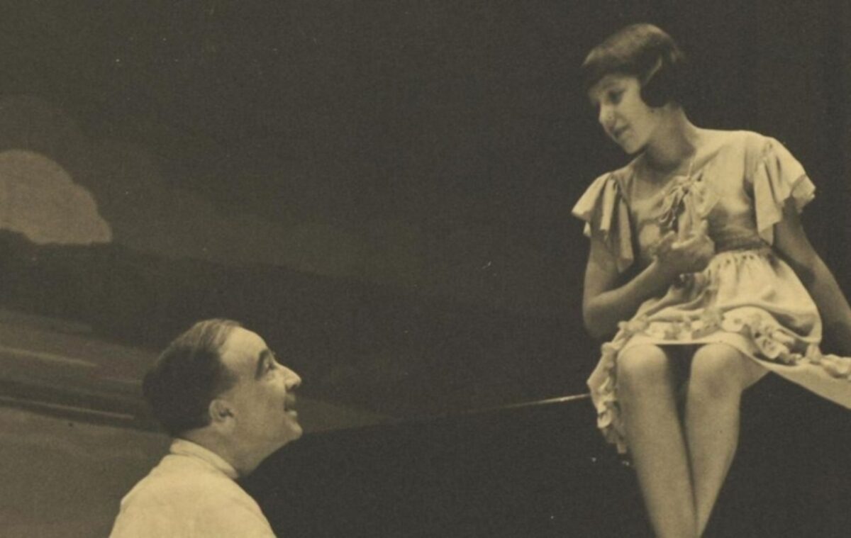 Μαραμένα τα γιούλια κι οι βιόλες | Η συγκινητική ιστορία του υπέροχου τραγουδιού αγάπης του Αττίκ