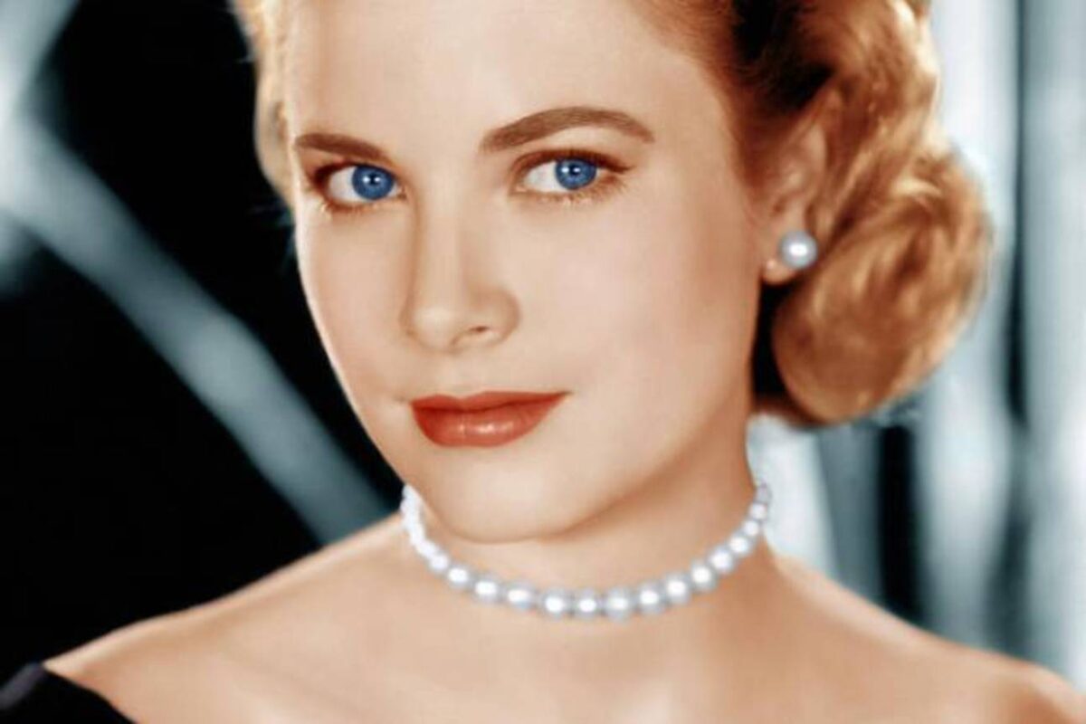 Αλβέρτος του Μονακό για Γκρέις Κέλι | Ηταν οδυνηρό ότι η Στεφανί ήταν στο αυτοκίνητο με τη μητέρα μας και δεν κατάφερε να τη βγάλει έξω.