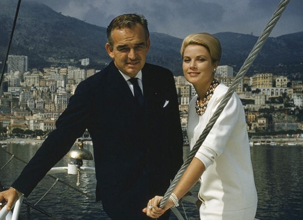 Γκρέις Κέλι & Ρενιέ του Μονακό |  Ο παραμυθένιος γάμος, η προίκα, οι εξωσυζυγικές σχέσεις & το τραγικό τέλος