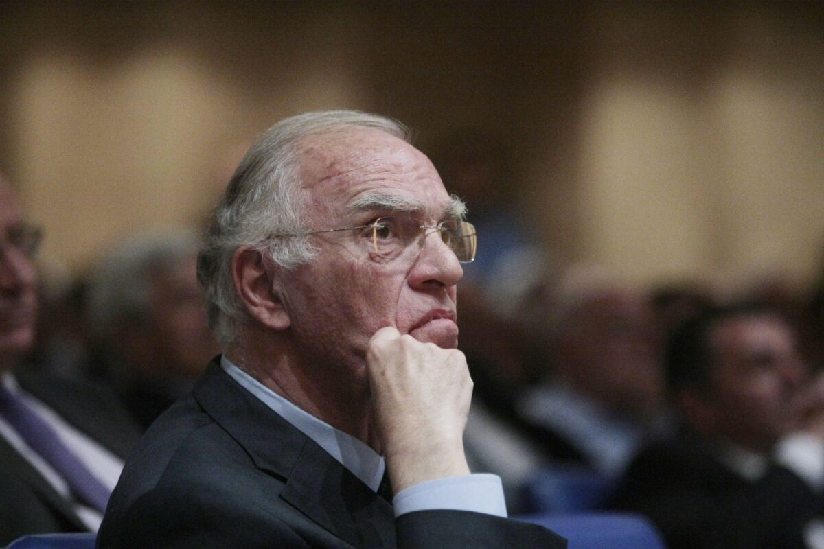 Ένα βήμα πριν τη διάλυση η Κοινοβουλευτική Ομάδα της Ένωσης Κεντρώων