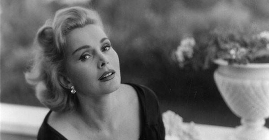 Zsa Zsa Gabor |  Ποτέ δεν γνωρίζεις πραγματικά έναν άνδρα μέχρι να πάρεις διαζύγιο από αυτόν.