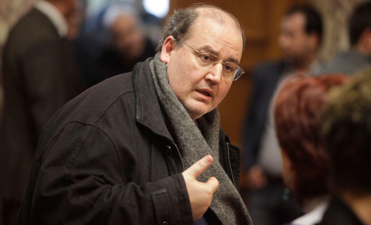 Φίλης: Η ΕΡΤ κυβερνάται από παραδιοίκηση και ιδιοτελή συμφέροντα