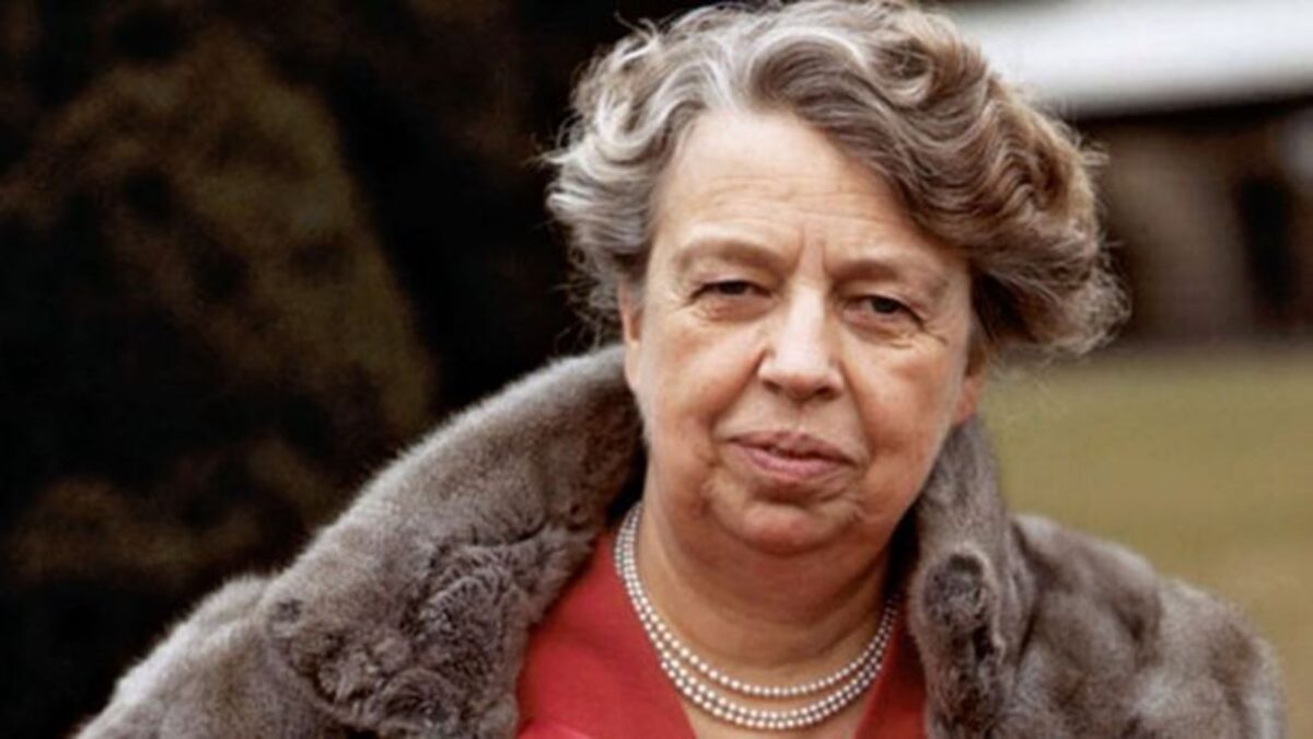 Eleanor Roosevelt | Κανείς δεν μπορεί να σε κάνει να νοιώσεις κατώτερος χωρίς τη συγκατάθεσή σου.