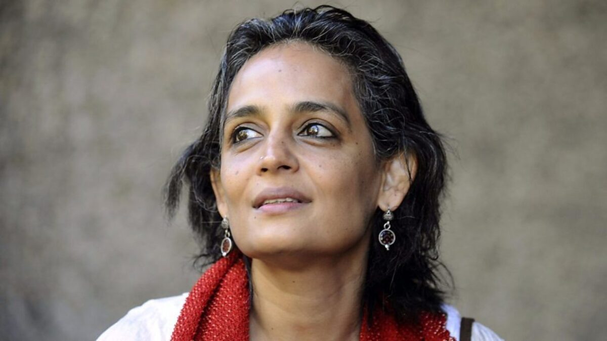 Arundhati Roy | Nα αγαπάς σημαίνει και να σ`αγαπάνε…