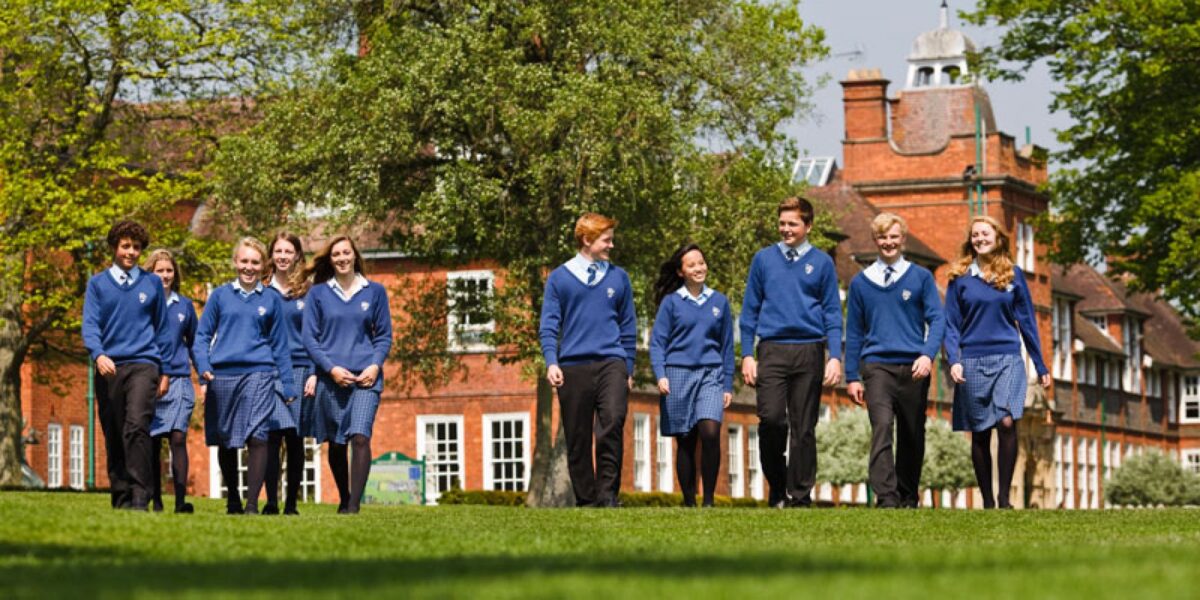 Σάλος στη Βρετανία: Σχολείο ήθελε να δώσει βραβείο για τα «καλύτερα οπίσθια»!