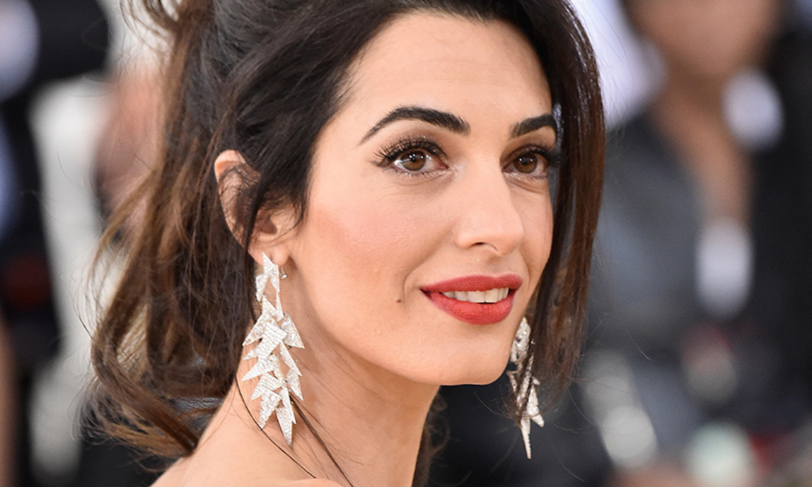 Amal Alamuddin | 58 εμφανίσεις υπέρμετρης κομψότητας με επιρροές από Audrey Hepburn