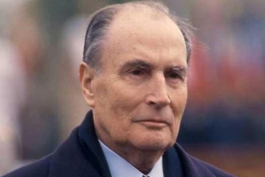 Στο σφυρί η βιβλιοθήκη του Φρανσουά Μιτεράν