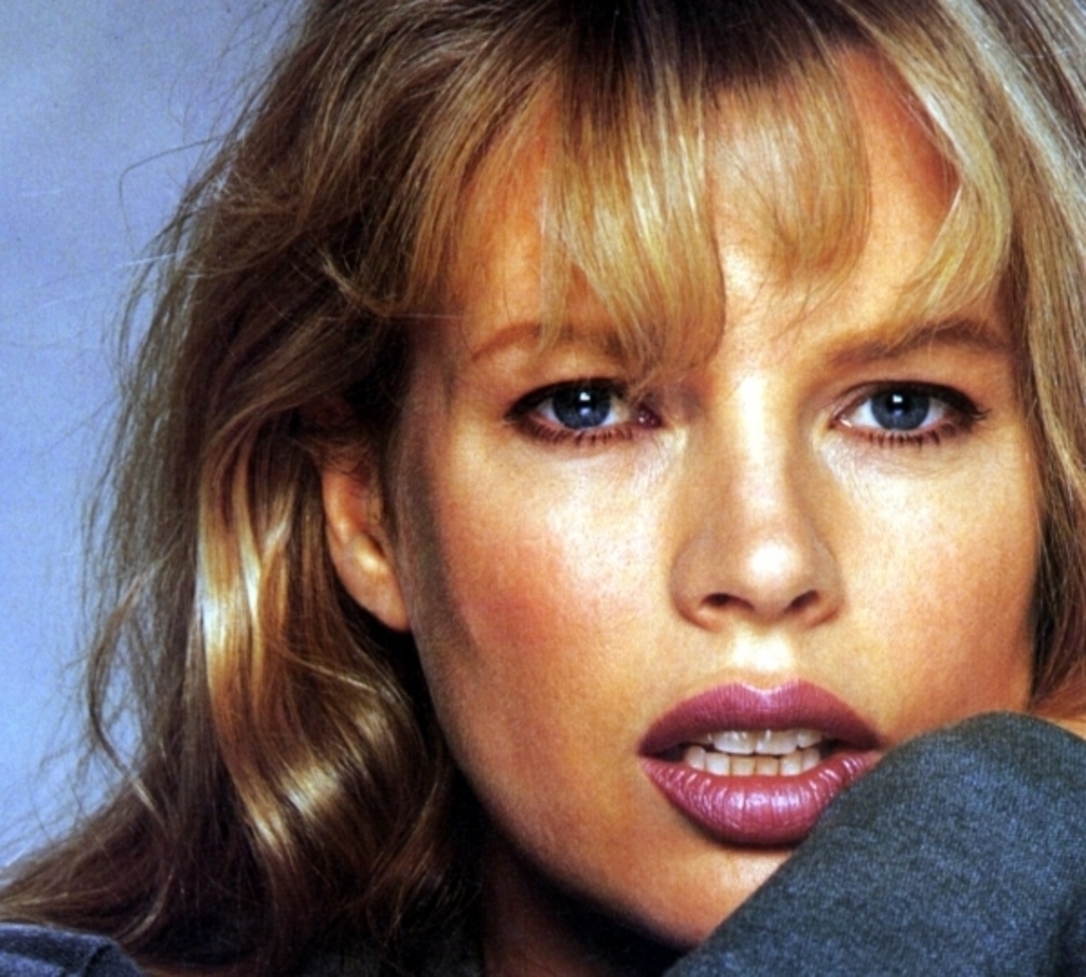 Αζεντίν Αλάια | Οι γυναίκες πρέπει να αποπλανούν και να μην είναι δυστυχισμένες.