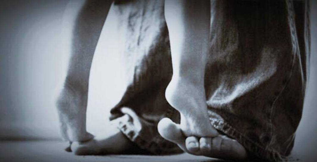 Όλα τελειώνουν εκτός από τις στιγμές που έγιναν αναμνήσεις και δεν πεθαίνουν ποτέ...