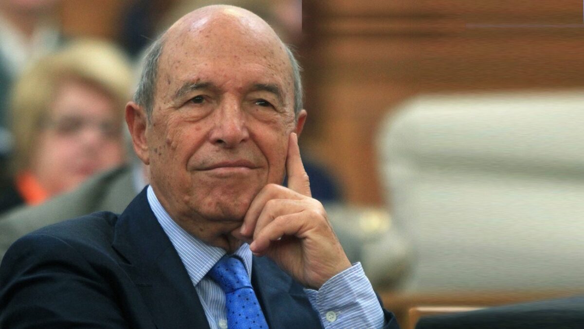 Ανοίγουν τους λογαριασμούς του Σημίτη, της συζύγου και του αδερφού του