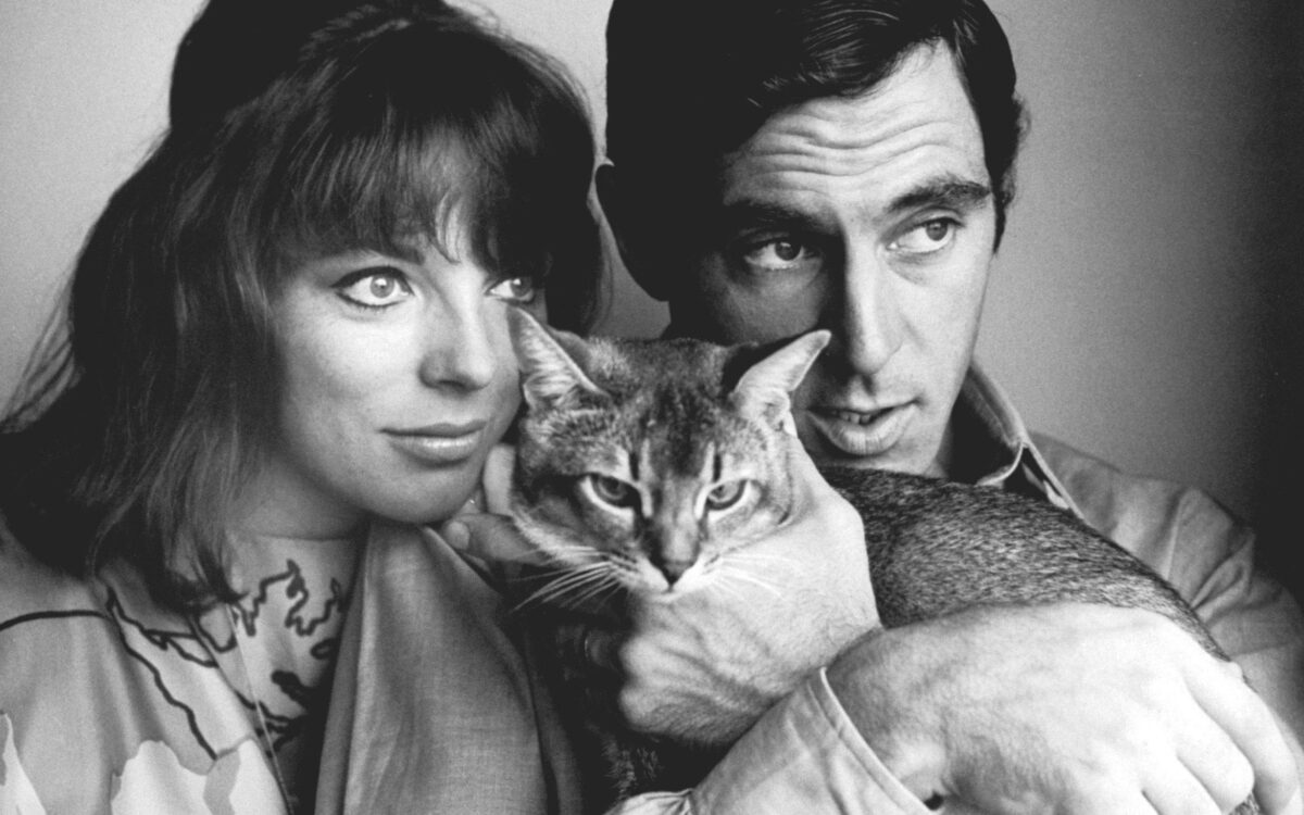 Joan Collins & Maxwell Reed | Το ναρκωτικό στο ποτό & ο βιασμός της διάσημης ηθοποιού που της σημάδεψε τη ζωή