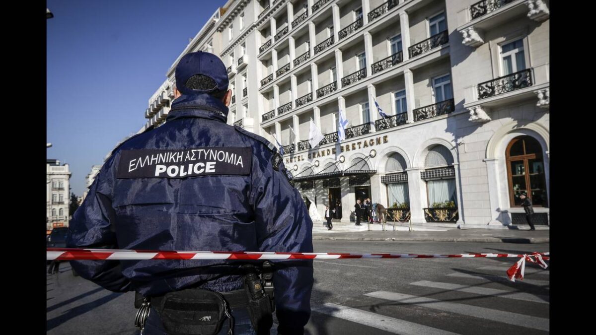 Αστακός η Αθήνα για το Πολυτεχνείο: Κλειστοί δρόμοι και σταθμοί του Μετρό