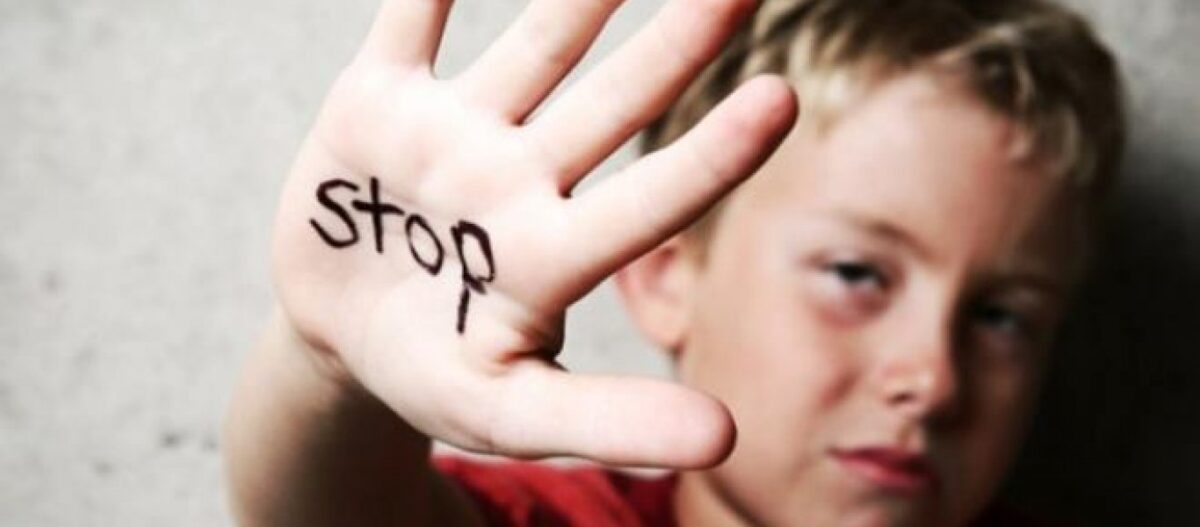 Στοιχεία-σοκ από το Χαμόγελο του παιδιού για την παιδική κακοποίηση