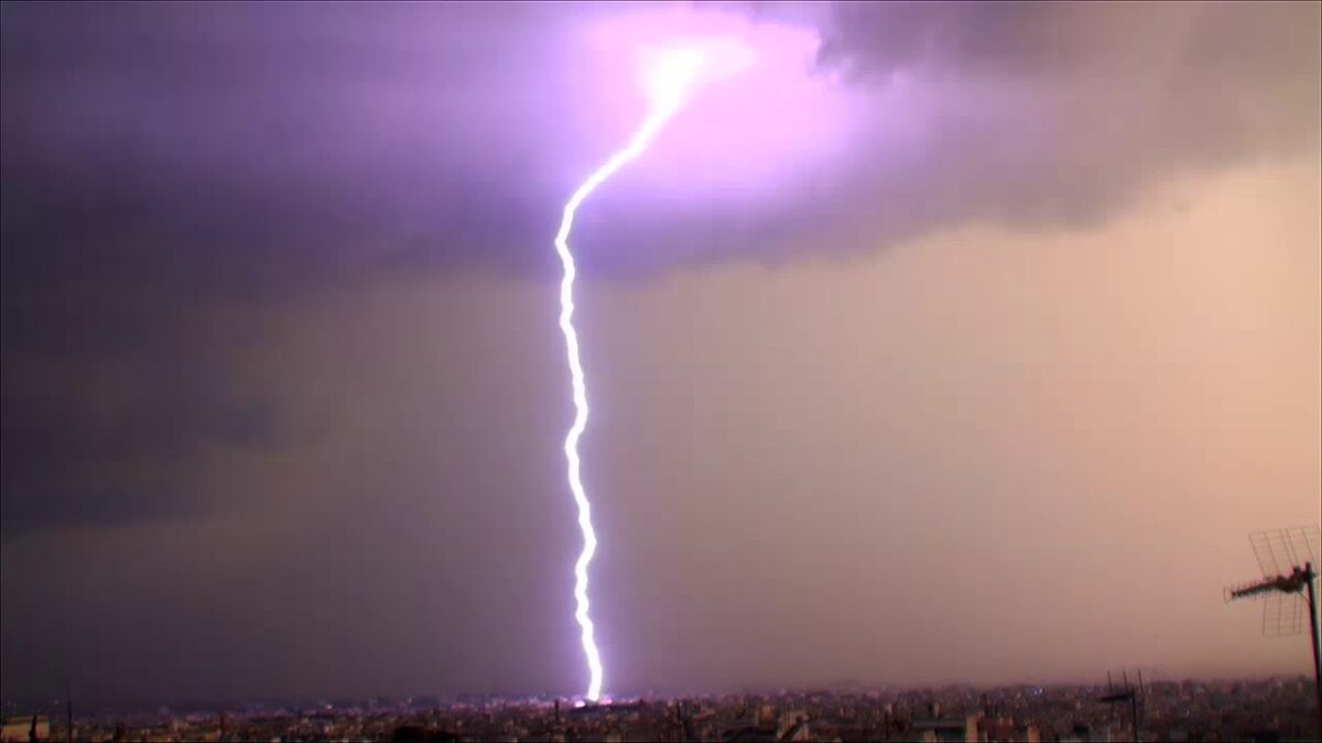 Τα… τερτίπια της «Πηνελόπης»: Ραγδαία επιδείνωση του καιρού με καταιγίδες και χιόνια – Ποιες περιοχές θα «χτυπήσει»