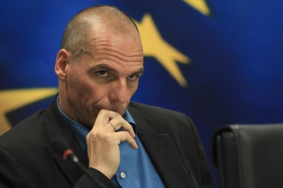 «Τα πήρε» ο Βαρουφάκης – Έβγαλε τα μικρόφωνα και έφυγε από εκπομπή (Βίντεο)