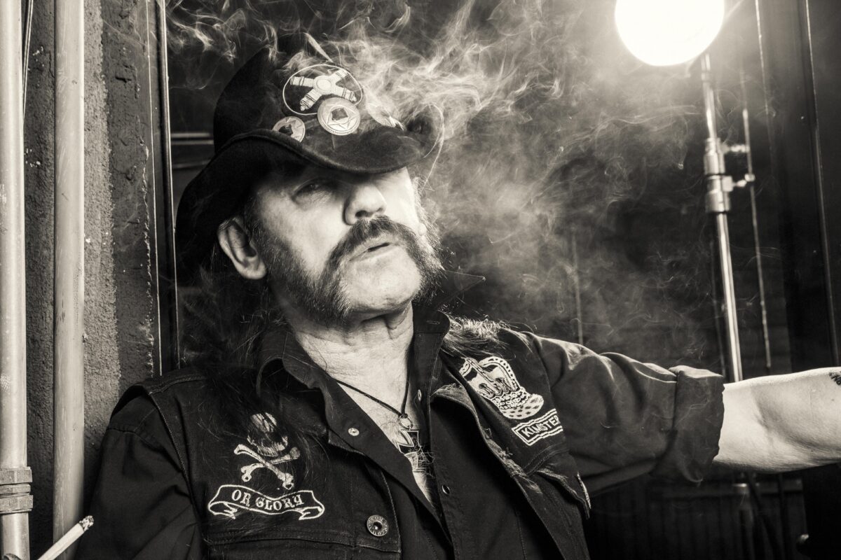 Lemmy Kilmister: Τρία χρόνια μετά ο θρύλος παραμένει ζωντανός