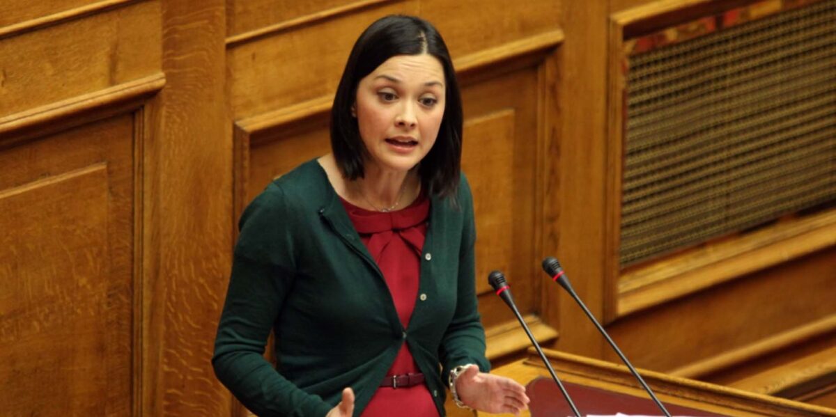 Δεν μπόρεσε να συνεχίσει… Γιατί «λύγισε» η πρώην βουλευτής (Βίντεο)