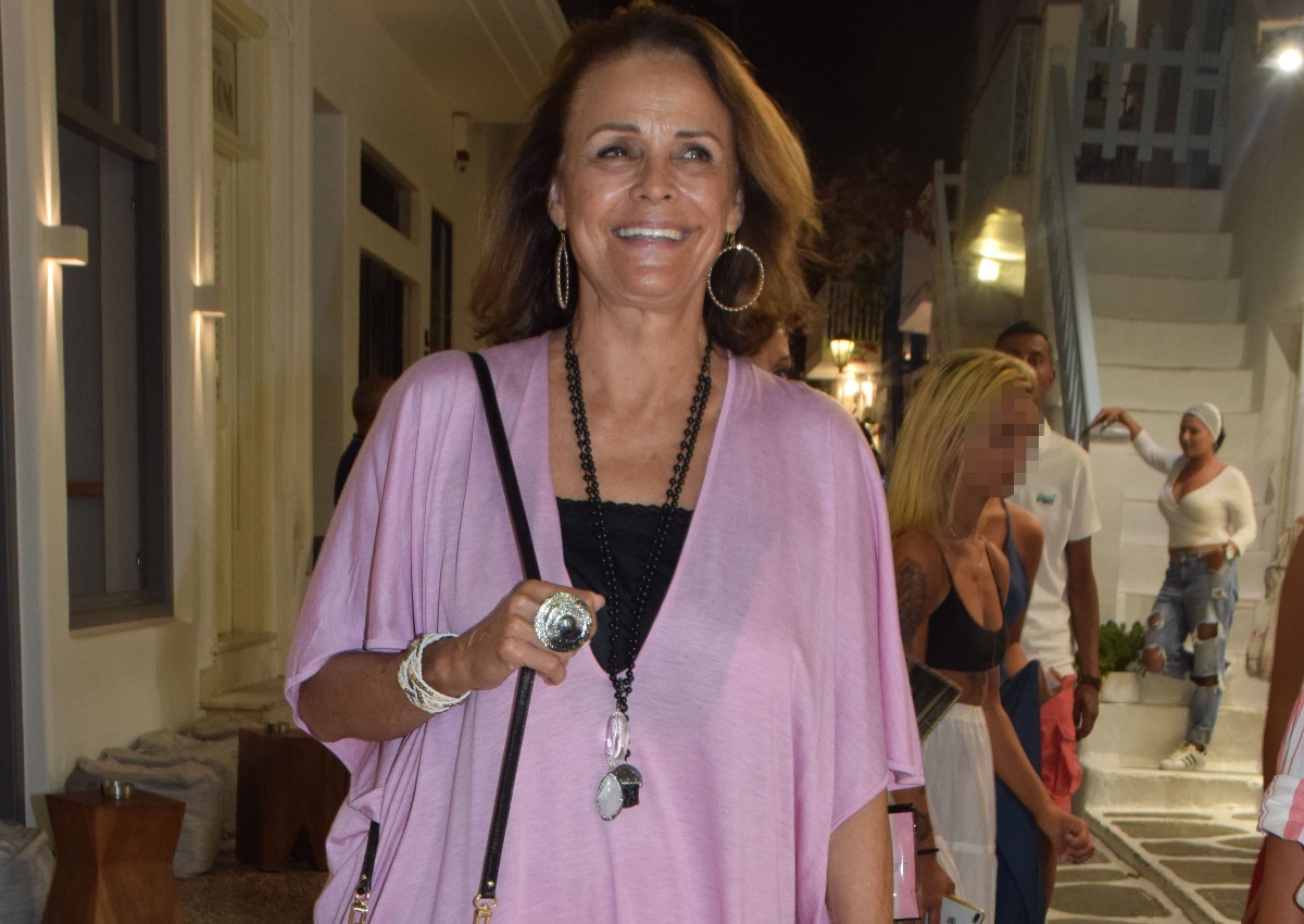 Δύσκολες ώρες για την Κορίνα Τσοπέη – Συντετριμμένη η Μις Υφήλιος του 1964