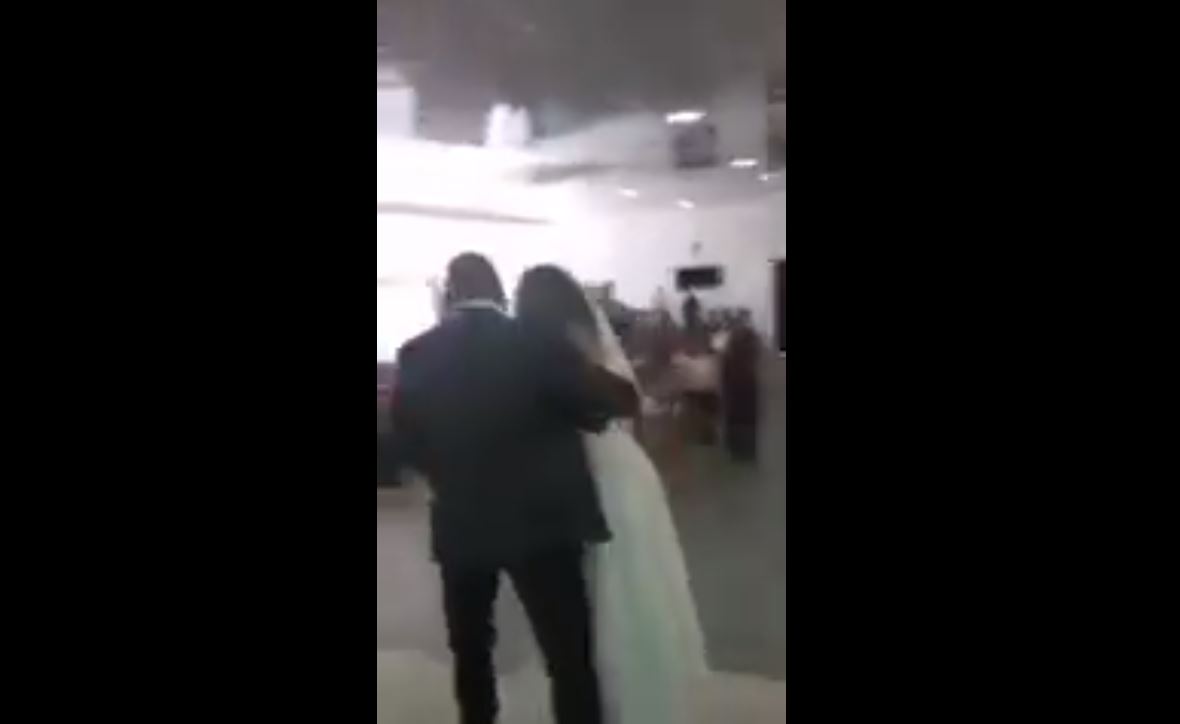 Χαμός: Έφτασε η ερωμένη του γαμπρού ντυμένη νύφη! (Βίντεο)