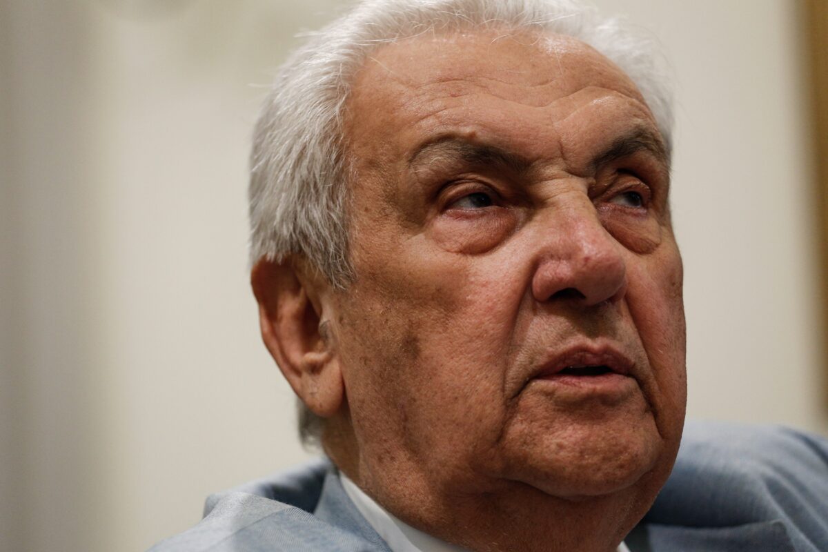 Το βέτο του Κοντομηνά για να μην κοπεί η εκπομπή (Βίντεο)