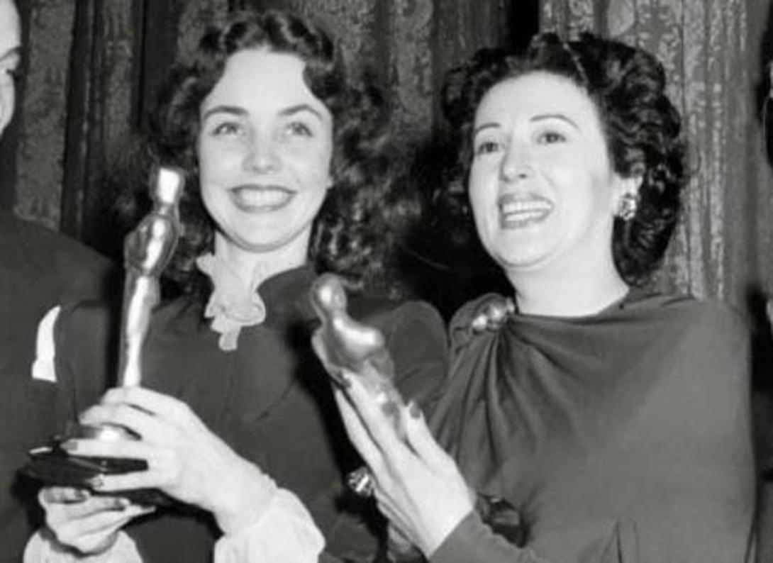 Κατίνα Παξινού | Η κορυφαία τραγωδός που κέρδισε Oscar κι έκανε τους Έλληνες υπερήφανους