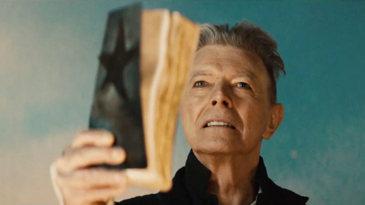 Προγραμμάτισε τελικά τον θάνατό του ο David Bowie;