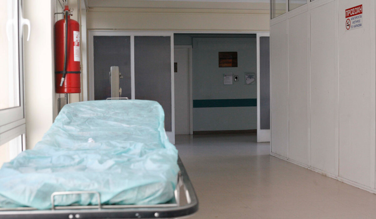 Επιπλοκές μετά από επέμβαση σε πασίγνωστο παρουσιαστή! Ξαναμπήκε στο νοσοκομείο!