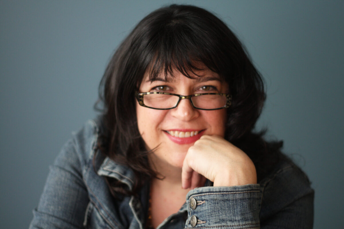 Γιατί το νέο βιβλίο της E.L.James προκάλεσε διπλωματική παρέμβαση των Αλβανών