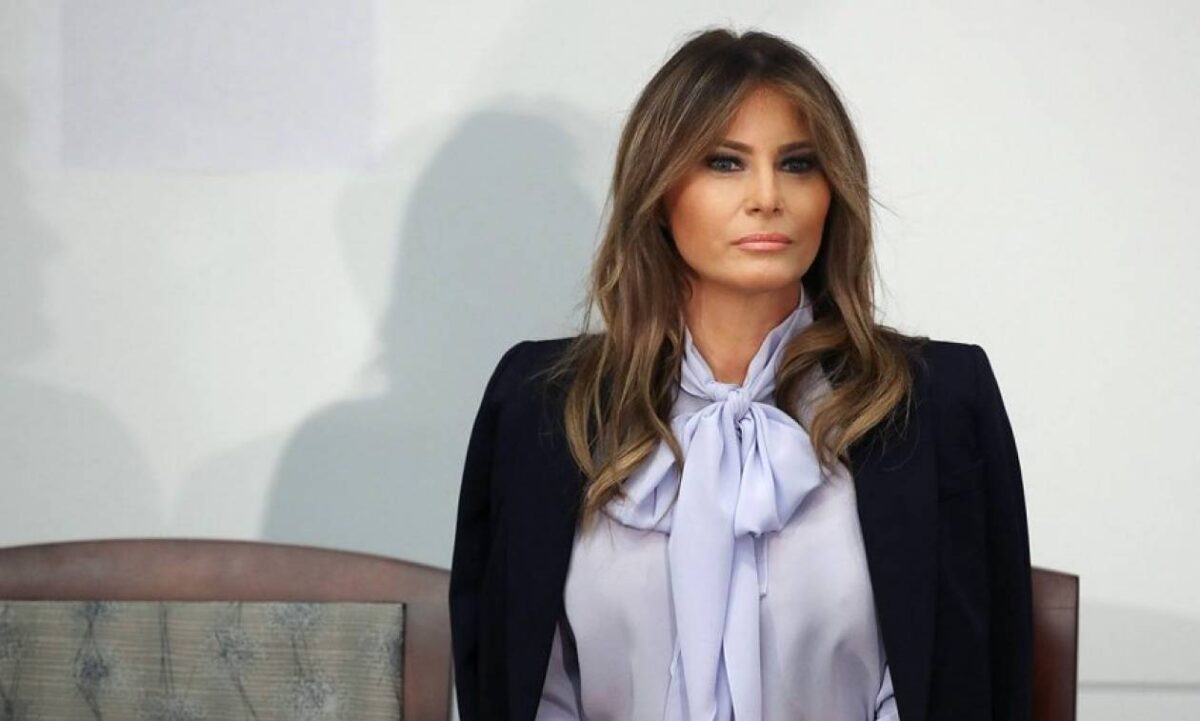 Δεν μπορούσε να βρει… χειρότερη φωτογραφία της Μελάνια ο Λευκός Οίκος!