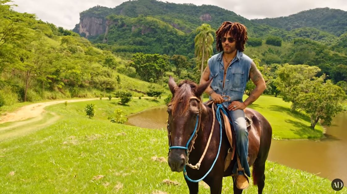 Ο Lenny Kravitz μας ξεναγεί στο εκπληκτικό σπίτι του σε αγρόκτημα της Βραζιλίας