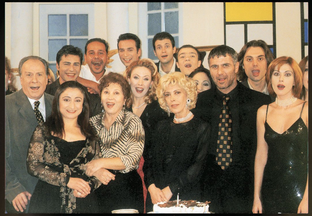 Αποκάλυψη! Αυτός ήταν ο λόγος δεν υπήρξε 3ος κύκλος στους «Δύο Ξένους» (Βίντεο)