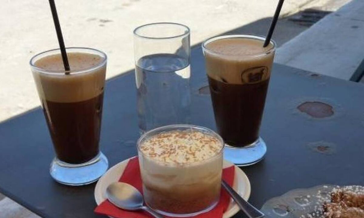 Πως η κατανάλωση πολλών καφέδων συνδέεται με την αύξηση του προσδόκιμου ζωής