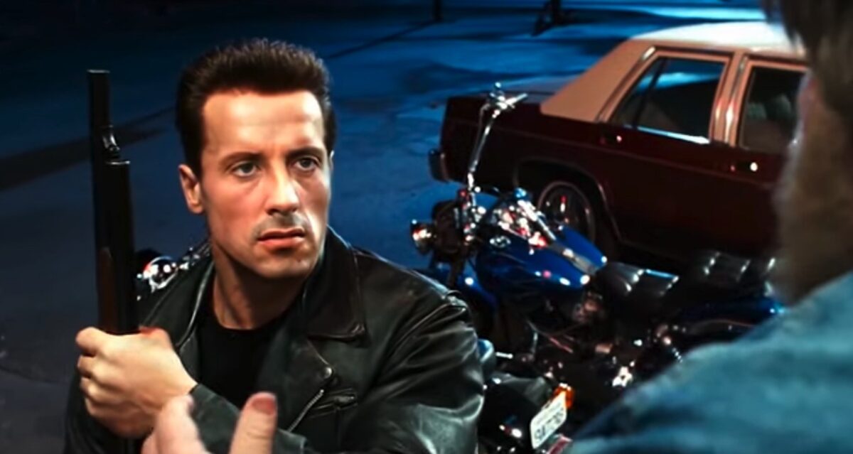 Απίστευτο βίντεο: Απόσπασμα του Terminator με τον Σταλόνε στη θέση του Σβαρτσενέγκερ!