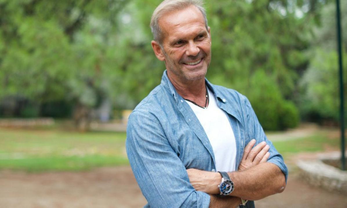 Τι άλλαξε στο look του μετά από 10 χρόνια ο Πέτρος Κωστόπουλος (Φωτό)
