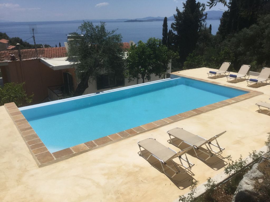 Δεν φαντάζεστε πόσο επικίνδυνο είναι να ουρείτε στην πισίνα – Ο λόγος δεν είναι αυτός που φαντάζεστε