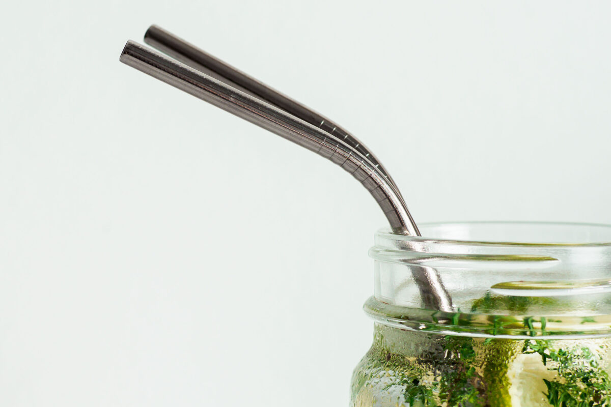 Γυναίκα σκοτώθηκε από μεταλλικό καλαμάκι