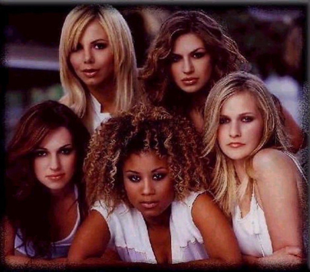 Τραγουδίστρια των Hi-5 έγινε body buildερού! (Φωτογραφίες)