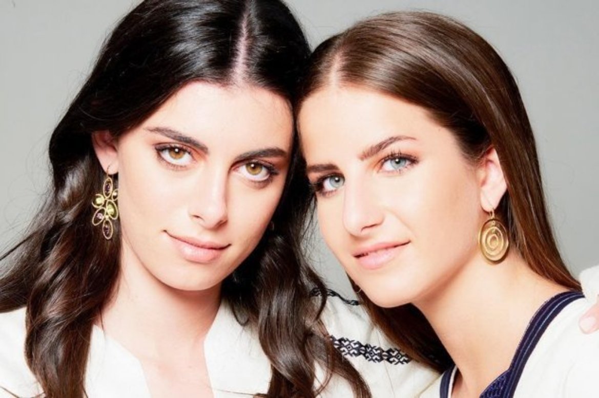 Λίλα & Αλεξία Λαλαούνη | Οι εντυπωσιακές, αριστοκρατικές εγγονές του Η. Λαλαούνη, εντυπωσιάζουν με τα κοσμήματα του διάσημου οίκου