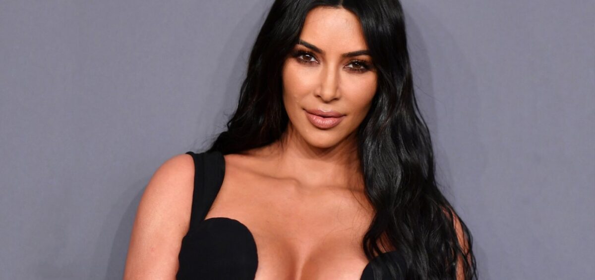 Απίστευτο ρεκόρ για τα εσώρουχα της Κιμ Καρντάσιαν: 2 εκατομμύρια δολάρια τζίρος σε λίγα λεπτά