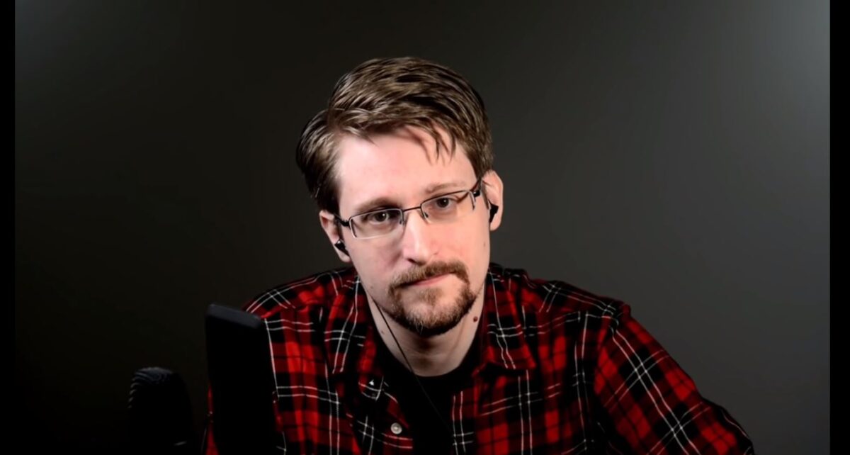 Ο Snowden εξηγεί πώς μας κατασκοπεύουν μέσω smartphones! (Βίντεο)