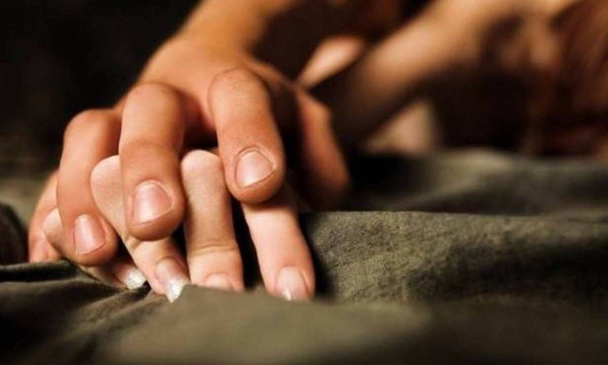 Ροζ σκάνδαλο στη Δυτική Ελλάδα με… μάγο, όργια σε δάσος και «σκλάβες» του σεξ