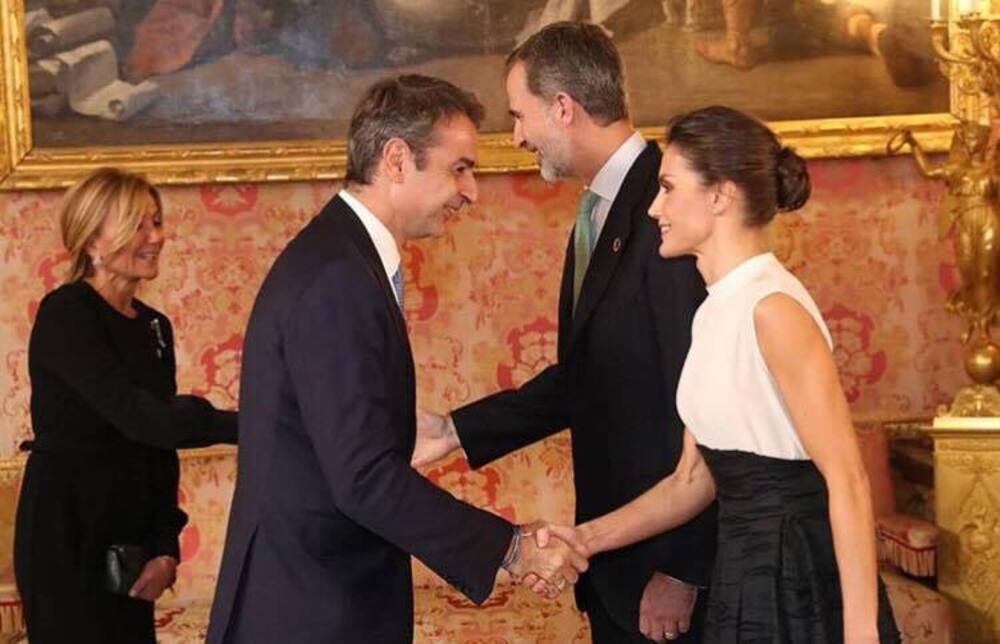 Η Μαρέβα, ο Φελίππε, η Λετίθια και ο Μητσοτάκης | Η κομψή εμφάνιση της συζύγου του Πρωθυπουργού στην Μαδρίτη