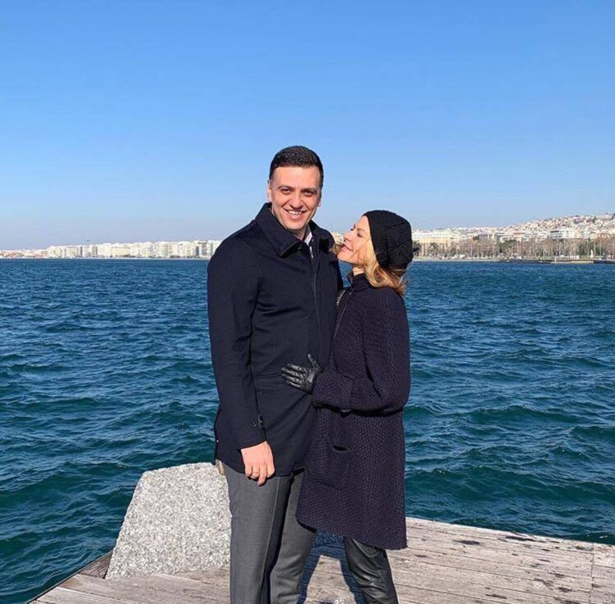 Τζένη Μπαλατσινού & Βασίλης Κικίλιας | Η τρυφερή φωτογραφία στη Θεσσαλονίκη & το όμορφο μήνυμα για το 2020