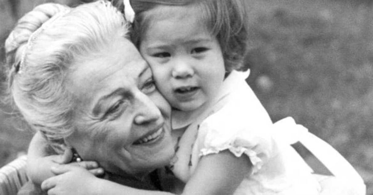 Pearl Buck | Όταν είσαι μόνος στην αγάπη, τότε αποδυναμώνεται....