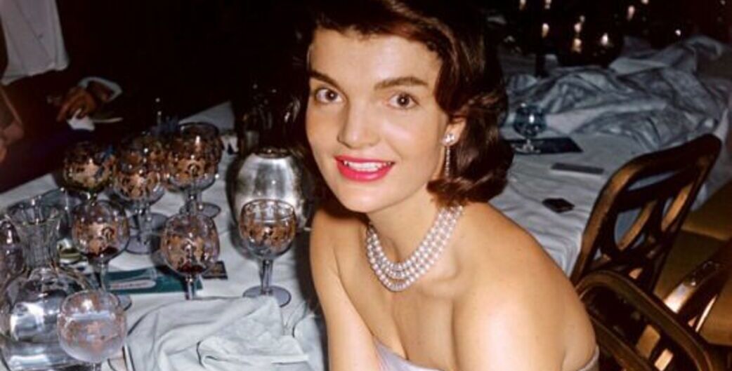 Jackie Kennedy | To τίμημα που πλήρωνε για να διατηρεί την καλλίγραμμη σιλουέτα της