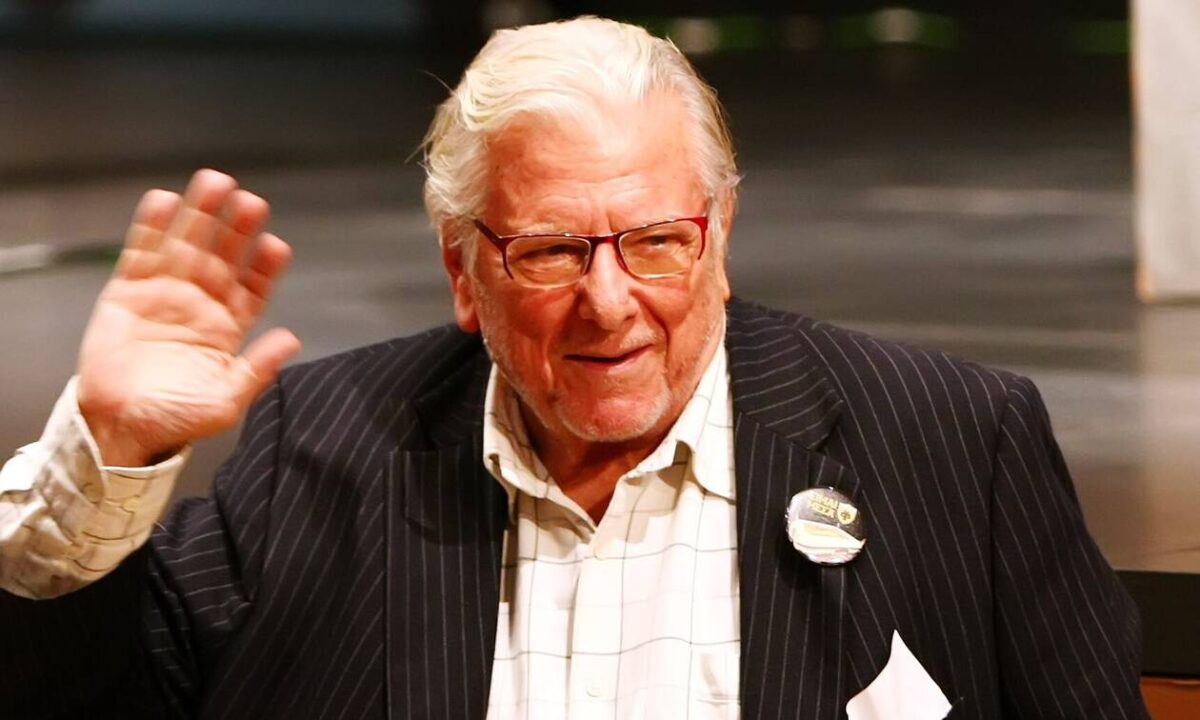 Κώστας Βουτσάς: Το πρώτο ιατρικό ανακοινωθέν για την κατάσταση της υγείας του