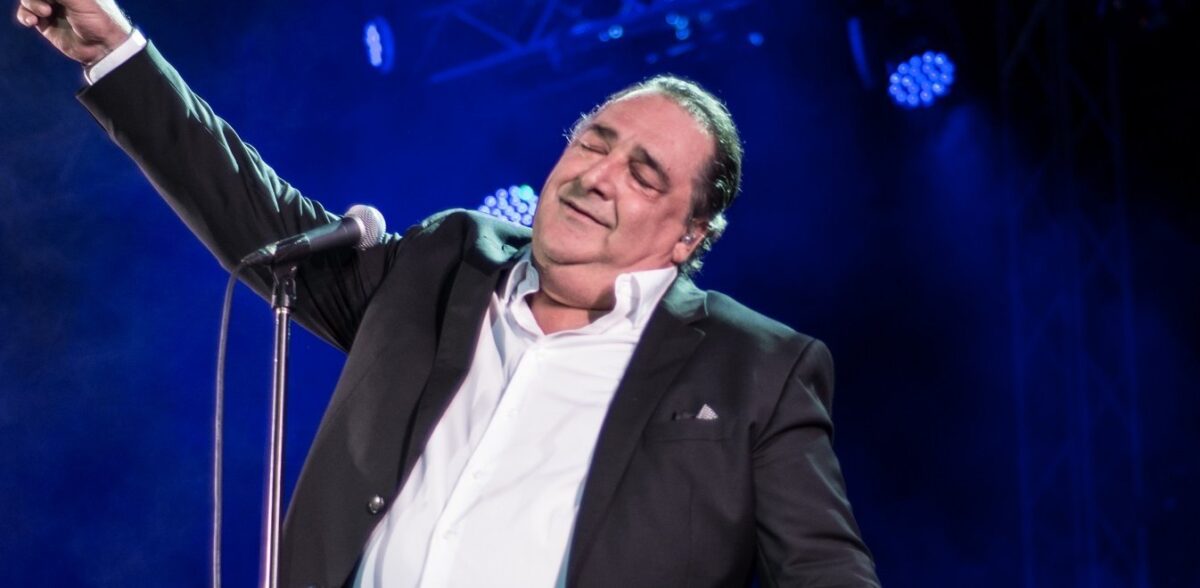 Αυτή είναι η δουλειά που έκανε ο Βασίλης Καρράς πριν γίνει γνωστός