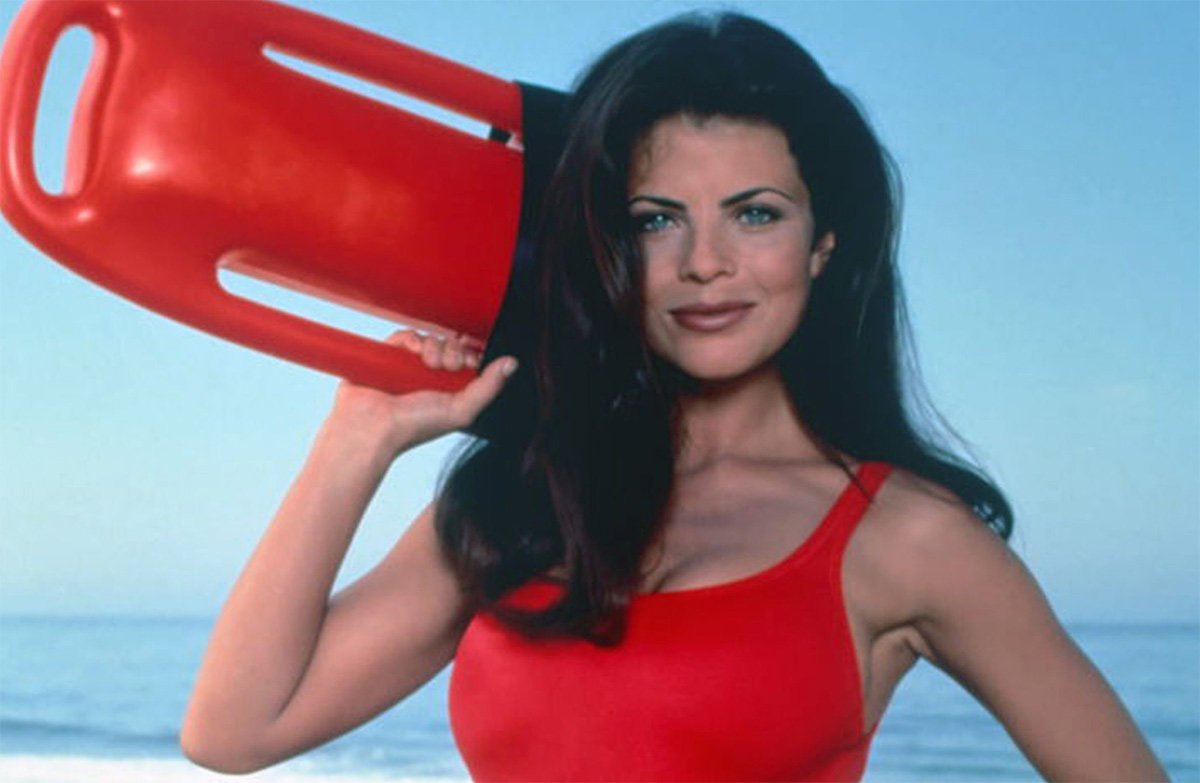 Απίστευτο! Έτσι είναι στα 51 της η καλλονή του Baywatch, Yasmine Bleeth (Φωτογραφία)