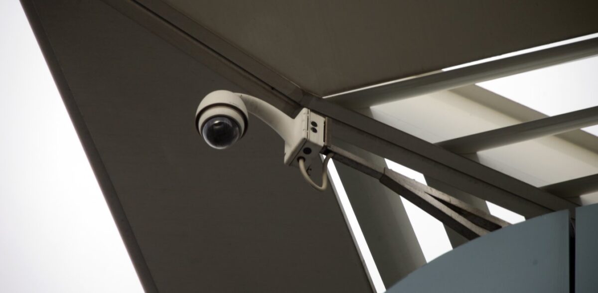 Ψηφιακές κάμερες βάζουν τέλος στην οδήγηση σε λεωφορειολωρίδες – Έρχονται πρόστιμα